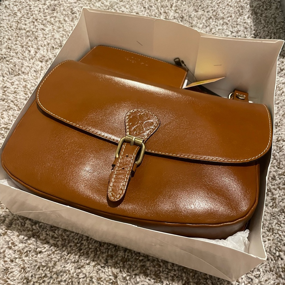 Brand New Never Used - Tan Patricia Nash London Saddle Bag/Nazari Bifold Wallet
